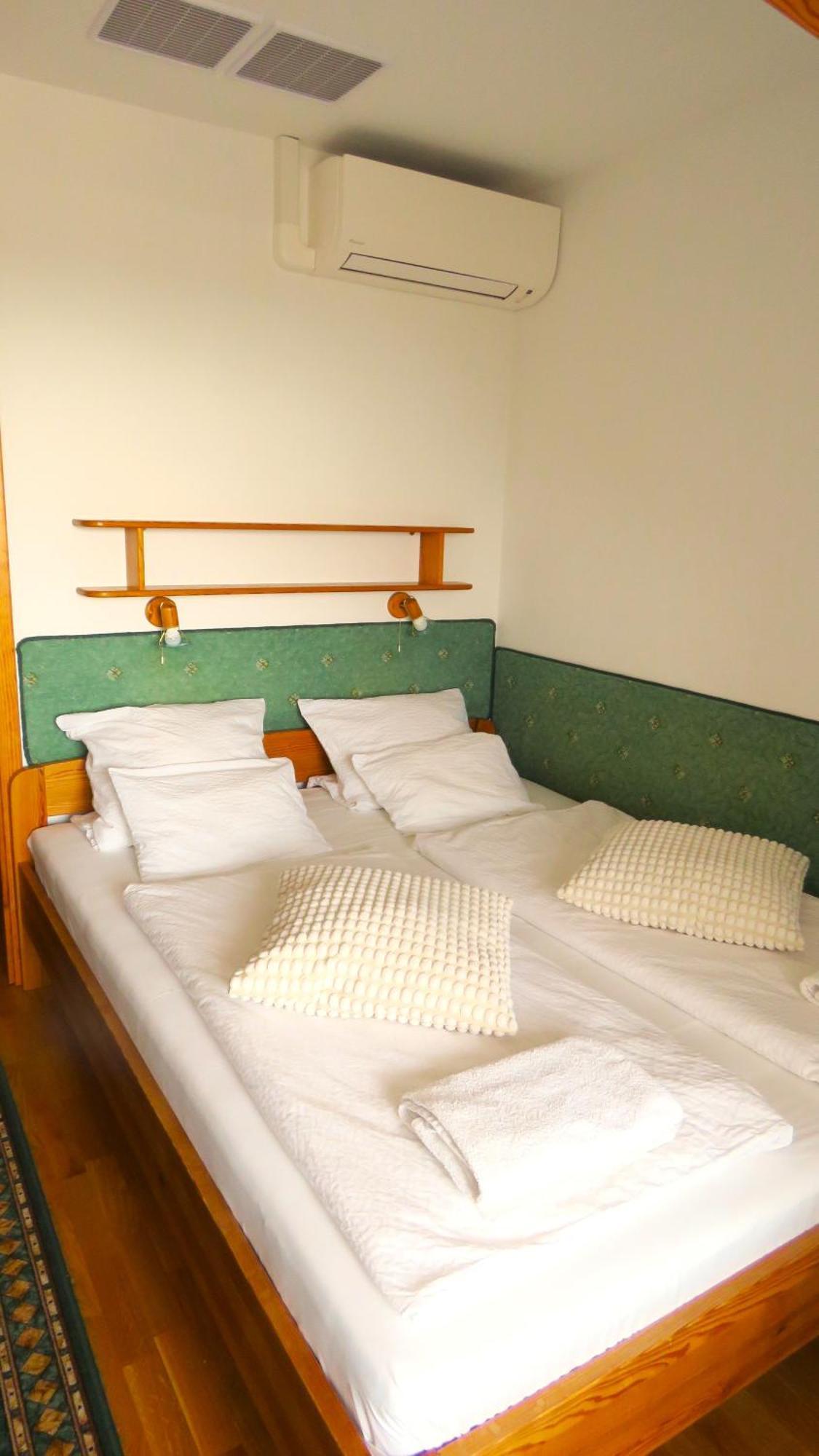 Prima Porta Vendeghaz Hotell Balatonalmádi Exteriör bild