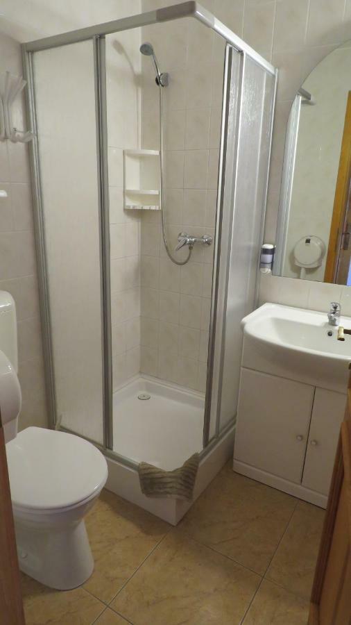 Prima Porta Vendeghaz Hotell Balatonalmádi Exteriör bild