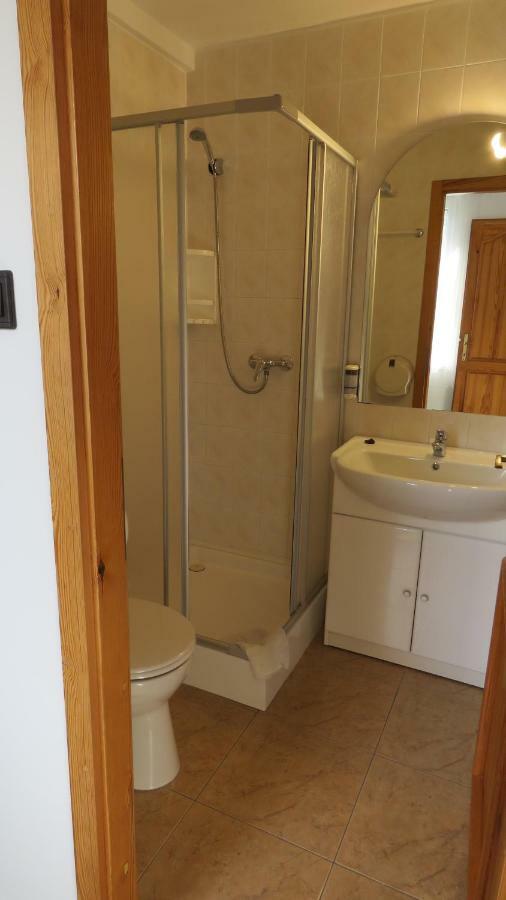 Prima Porta Vendeghaz Hotell Balatonalmádi Exteriör bild